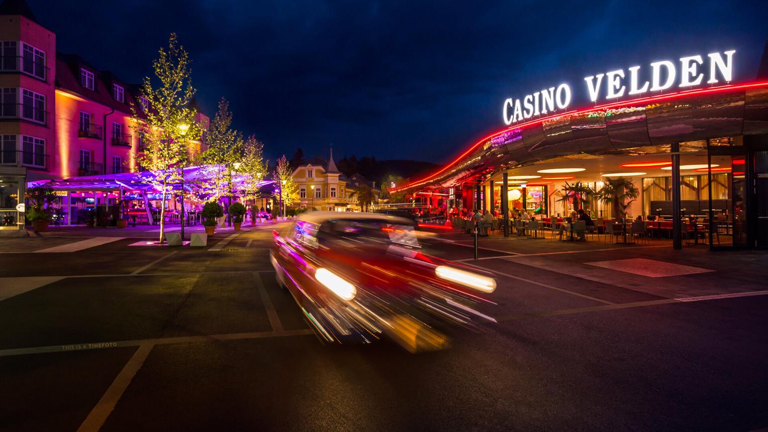 Casino Velden am Wörthersee bei Sonnenuntergang als Austragungsort der Poker EM
