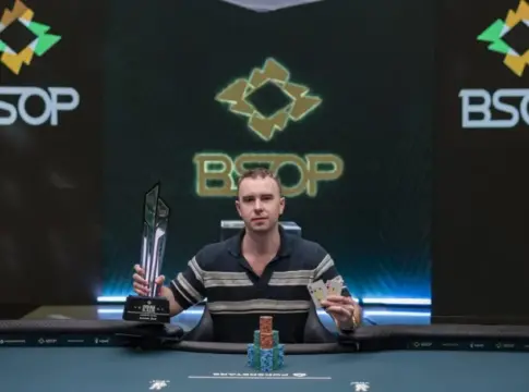 Ladva nach seinem Sieg bei der BSOP.