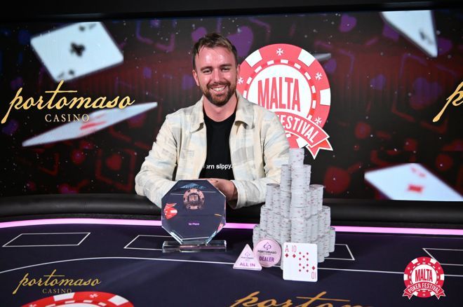Ruijs nach seinem Sieg beim Malta Poker Festival.