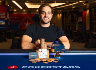 Simao nach seinem Pokersieg in Las Vegas.