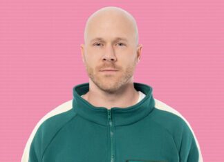 Steven Jones in seiner Squid Game-Uniform