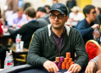 Antonio Esfandiari am Pokertisch