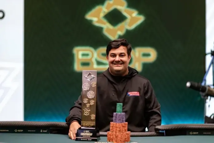 fillipi-bsop.jpg Fillipi nach seinem Sieg bei der BSOP.