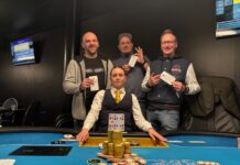 Achtenhagen sichert sich die Krone beim Dreikönigsturnier in Liechtenstein Drei Pokerspieler mit Dealerin im GCLi.