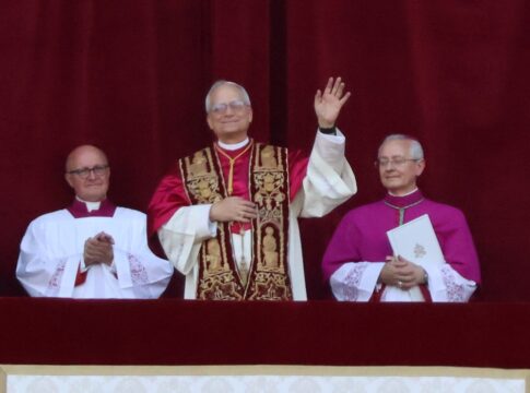 Der Papst rügt das Glücksspiel.