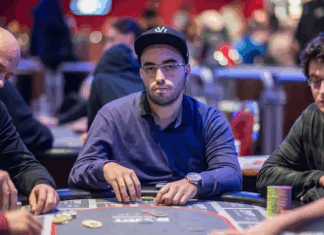 Bryn Kenney podczas rozgrywki pokerowej