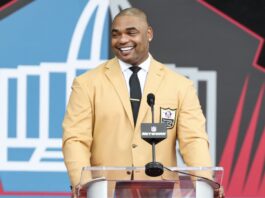 Richard Seymour podczas ceremonii Hall of Fame NHL