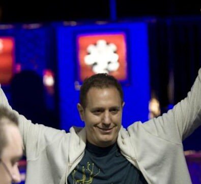 WSOP Event #43: David Baker verpasst Back-To-Back Bracelet