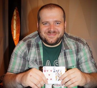 King’s Casino: Mika ist der Deepstack König