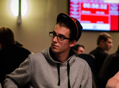 King’s Casino: Pascal Hartmann führt nach Tag 1b bei der GCOP