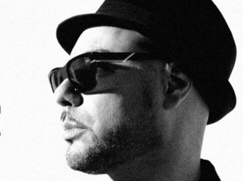 DJ Roger Sanchez legt bei der EPT Party in Barcelona auf