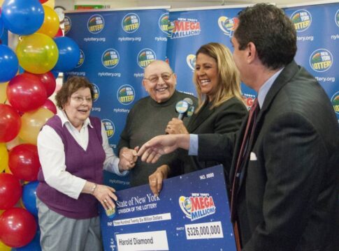 Rentner aus New York knackt den 326 Millionen Jackpot