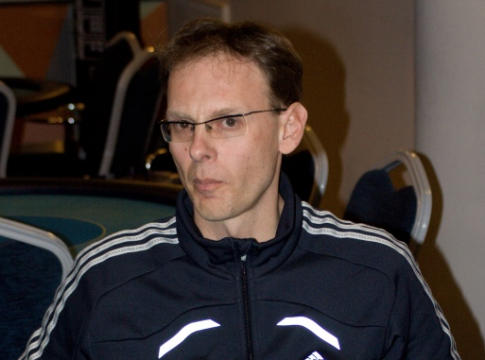 Zdeněk Dostál ist der klare Chipleader nach Tag 1a des DPT Main-Event