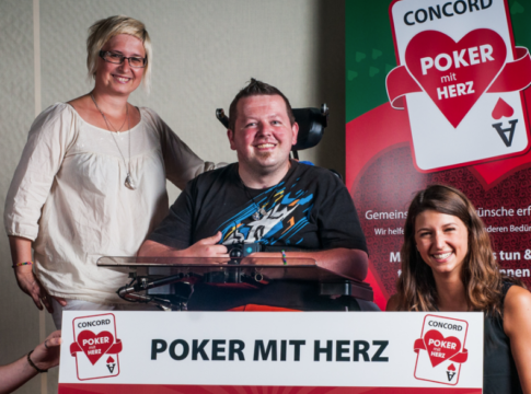 Poker mit Herz hilft schnell und direkt – Scheck in Höhe von € 6.548,80 übergeben
