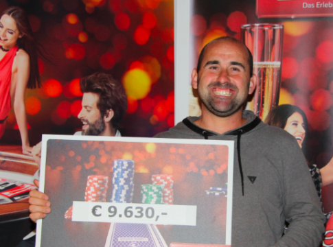 Florian Egger gewinnt das Auftaktturnier bei der Mountain Poker Party