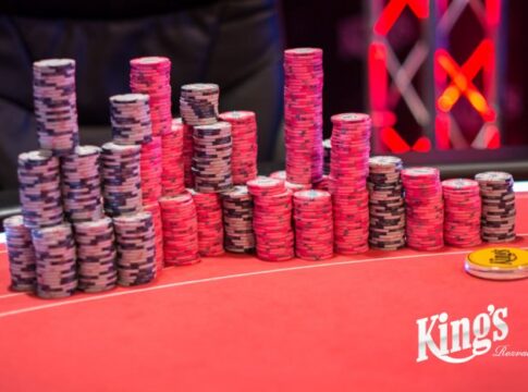 Beim Monsterstack Madness Main Event im King’s sind schon über €140.000 im Preispool – Uwe Vollmer ist der Overall-Chipleader!