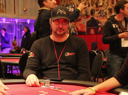Großer Andrang beim WSOPE €550 Pot Limit Omaha – Doug Lee ist massiver Chipleader