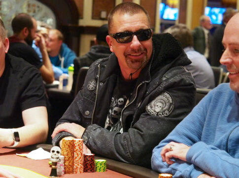 430 Spieler zum Start der WPT $10.400 Five Diamond World Poker Classics im Bellagio