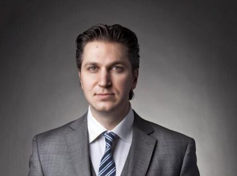 Amaya-Manager unterstützen Baazovs Übernahmepläne