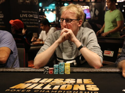 Die Aussie Millions sind gestartet! – Karlic & Abi schon raus – Brent de Jong führt!