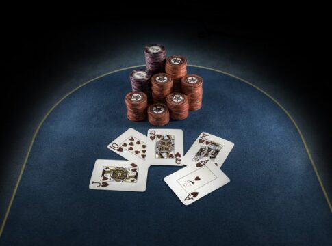 4-way Deal beendet das King’s Hold’em Championship