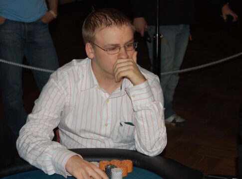 Thomas Pohnke geht als Chipleader ins PLO-Finale der CAPT Seefeld!