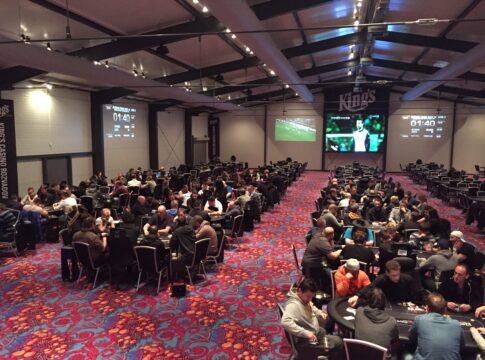 Peter Olof Schmidt bester Spieler an Tag 1b im GPD Festival Main Event