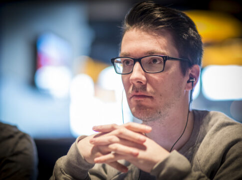 WSOP Event #56 – Sebastian Pauli und Ismael Bojang mit gutem Start bei der Razz-Weltmeisterschaft!