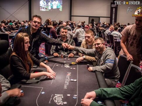 Im Finale der „King’s Poker Belgique Masters“ geht es um €125.419! „i3budlight“ ist weiterhin massiver Chipleader!