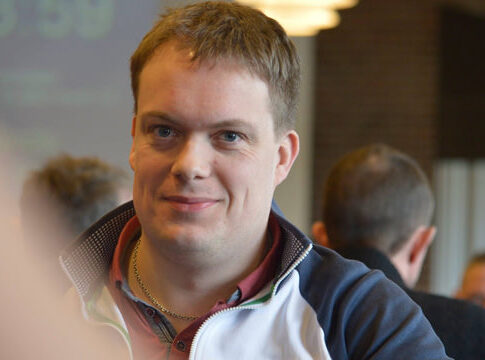 149 Spieler kämpfen im Finale des King’s HPC Main Event um €100.000! – Dennis Madsen startet als Overall-Chipleader!