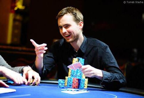 „Brayan“ dominiert Tag 1c des Dutch Classics Main Event im King’s! – 215 Finalisten kämpfen um €200.000!