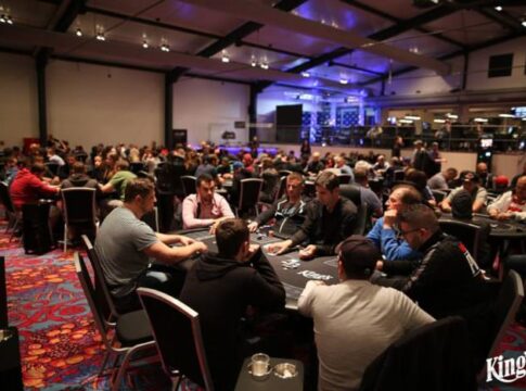 Dominik Andrè Renner schnappt sich den Chiplead an Tag 1b des IMoP Main Event!