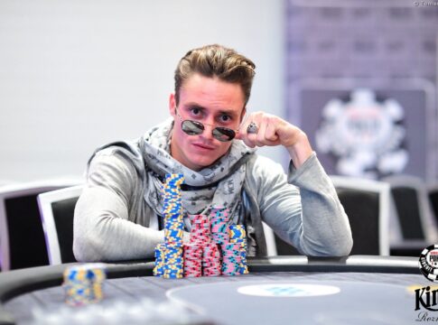 Yoan Argence geht mit einem massiven Chiplead ins Finale des WSOPC Monster Stack!
