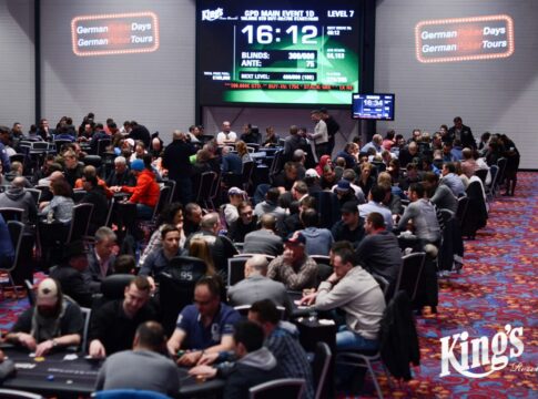 Michael Stüwe führt 249 Spieler als Chipleader ins Finale des King’s German Poker Days Festival!