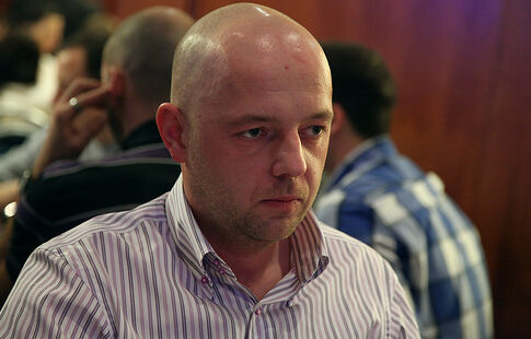 Jan Ramik geht als Chipleader in Tag 2 des WPT Prag Deepstack!