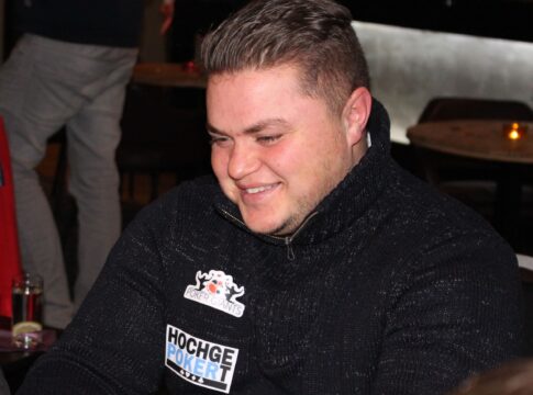 partypoker German Poker Championship Main Event – Viktor Langlitz führt nach Tag 1b