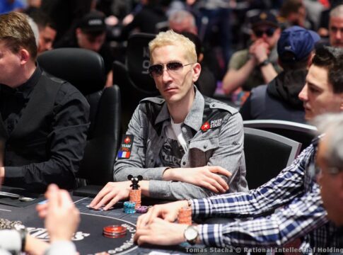 „Elky“ jagt Chipleader Peter Kamaras im Finale des PokerStars Festival Main Event!