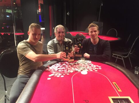 Triple A Series Main Event – Sieben Spieler teilen im Finale, Bären für Klewer, Wilke & Szymme