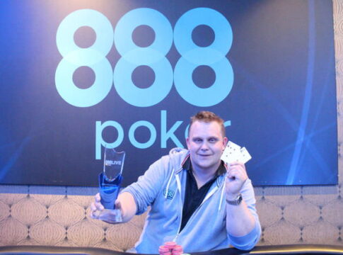Krzystof Pregowski flippt sich zum Sieg beim 888Live London Osterturnier
