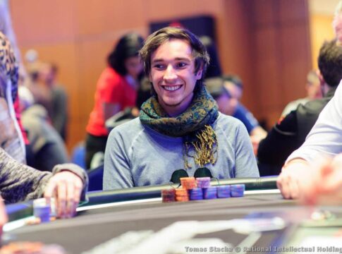 Caribbean Poker Party – Gerald Karlic führt beim MILLIONS Open