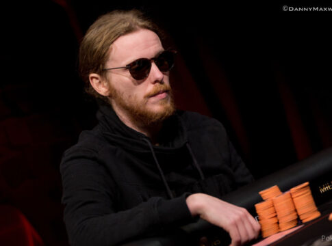 888Live London – Tom Hall führt vor dem Finale