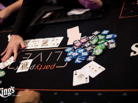 Verhaltener Auftakt des King’s Bavaria Cup – „JULEZ“ ist der erste Chipleader!