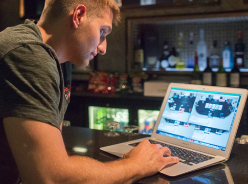 partypoker muss beim 1 Mio GTD Powerfest über $130.000 draufzahlen!