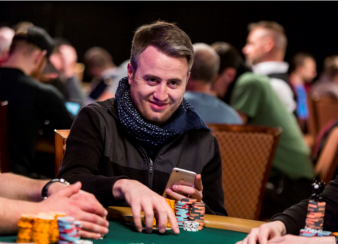 888poker MB Festival: Dietrich Fast erster Chipleader im €300.000 Main Event