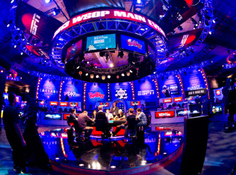 Ab ca. Mitternacht gibt es den Livestream vom den Final Table’s des WSOP $1,5k THNL Event #66 und des $1,5k PLO Bounty Event #67!