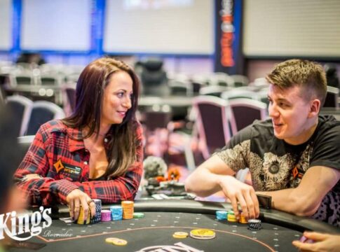 Anatoly Filatov mit der Führung beim partypoker Million 8-Max High Roller