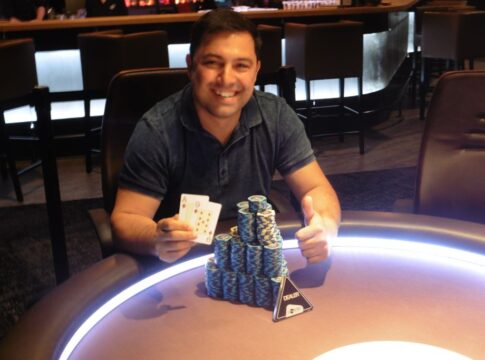 Pedram Pirayesh gewinnt nach 4-Way Deal die Monster Pokertour in Schenefeld!
