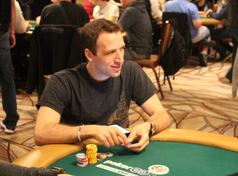 WSOP Event #10 – Benny Glaser schielt beim $1,5k Dealers Choice nach seinem vierten Bracelet