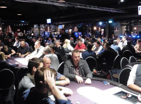 Volles Haus bei der 10. SH-Pokermeisterschaft in Schenefeld – Neuer Chipleader nach Tag 1b beim Main Event