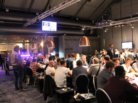 Im Finale des SH-Pokermeisterschaft geht es um €129.200 – „Felix“ ist der Chipleader!
